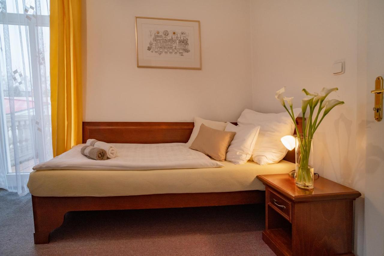 Hotel U Kaplicky 皮塞克 外观 照片
