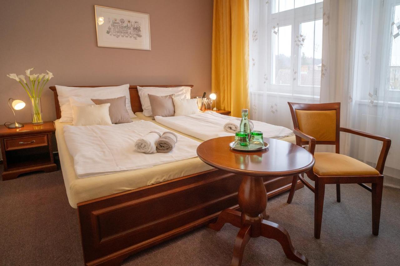 Hotel U Kaplicky 皮塞克 外观 照片