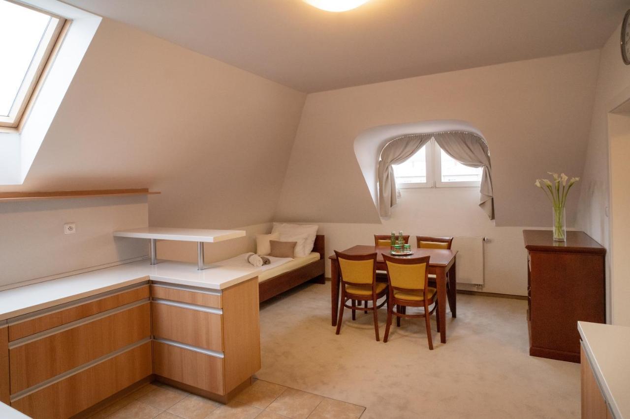 Hotel U Kaplicky 皮塞克 外观 照片